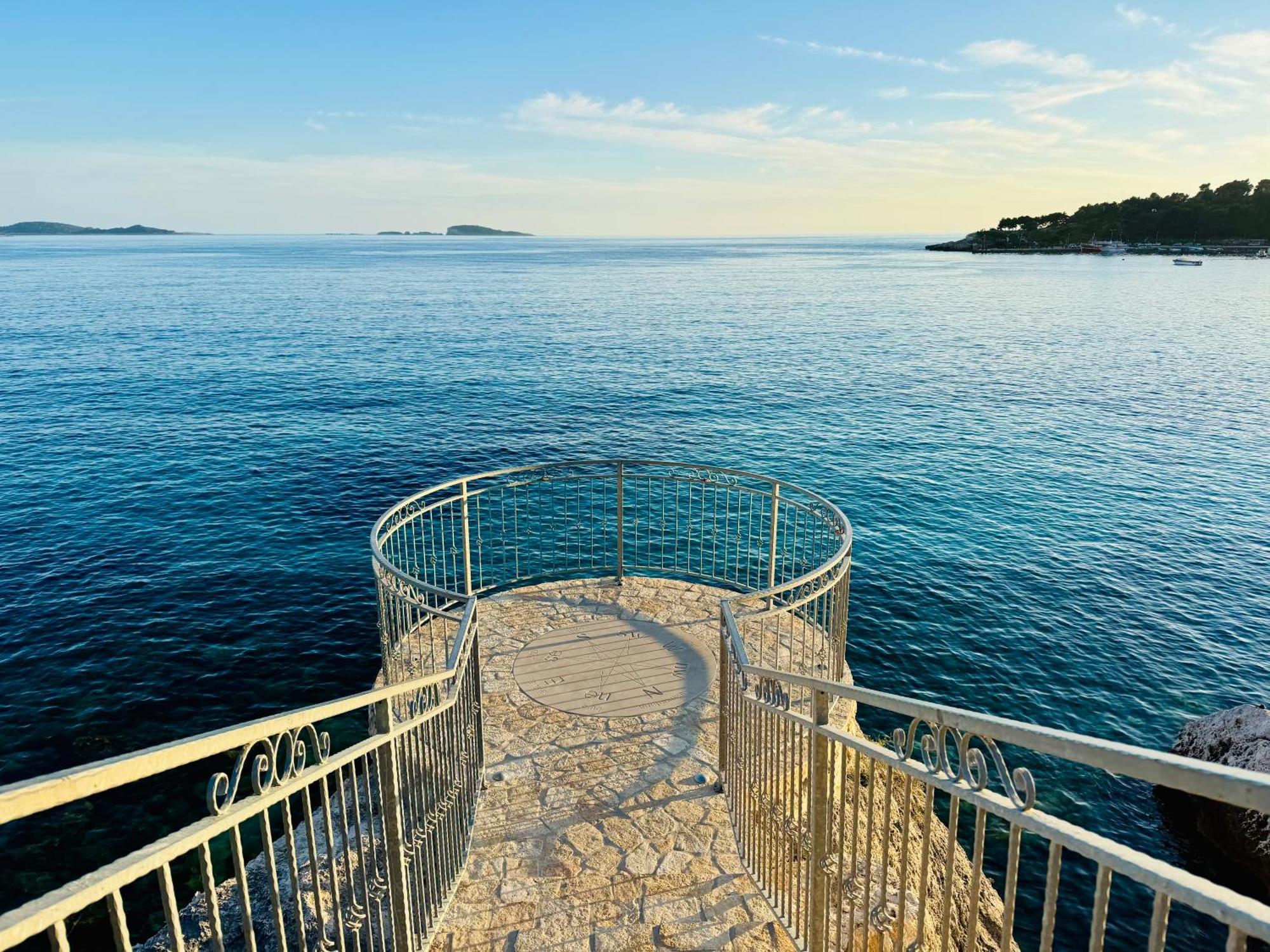Holiday Home Lungo Mare มลินี ภายนอก รูปภาพ