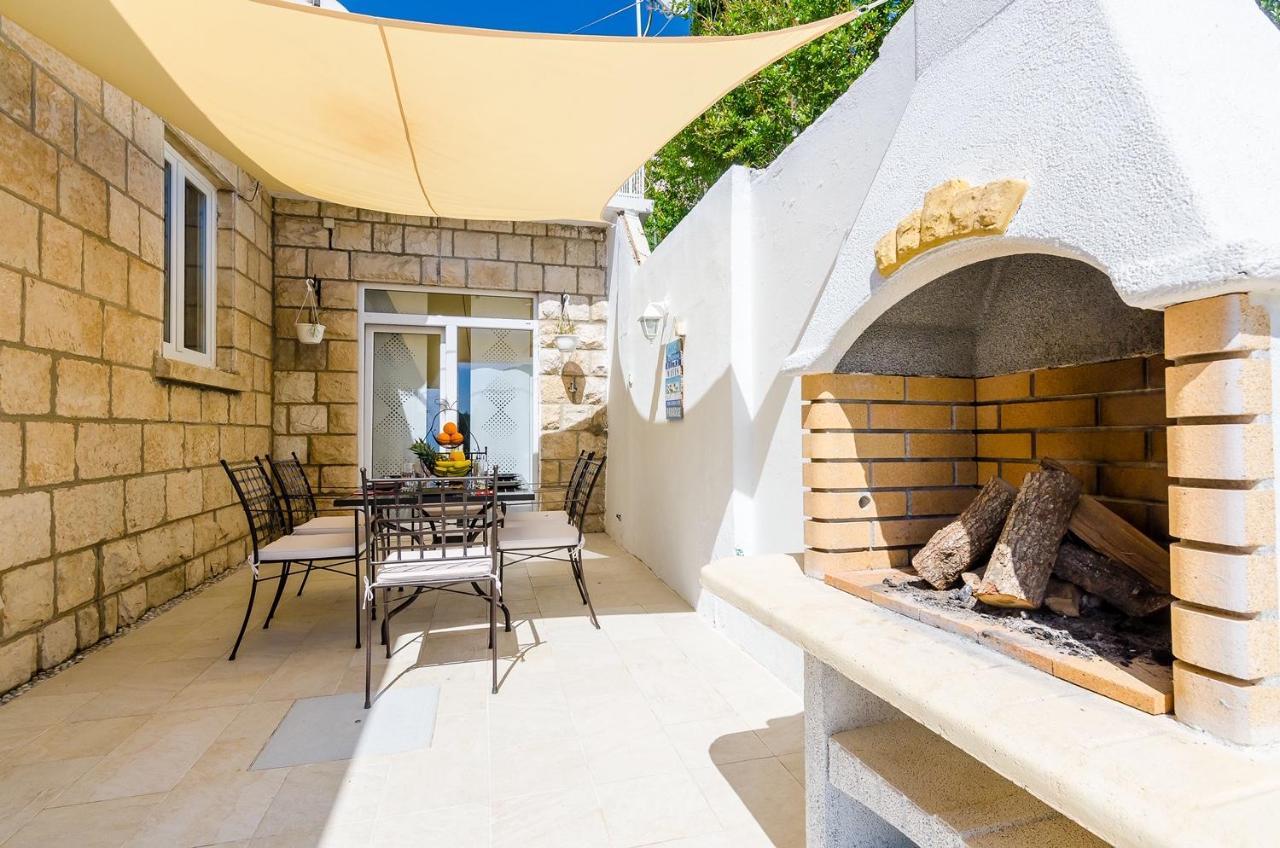 Holiday Home Lungo Mare มลินี ภายนอก รูปภาพ
