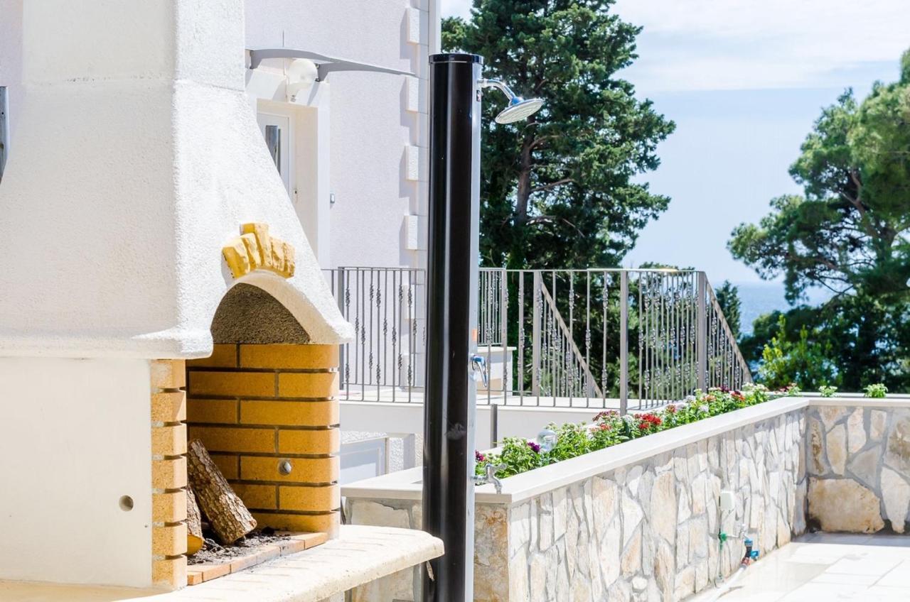 Holiday Home Lungo Mare มลินี ภายนอก รูปภาพ